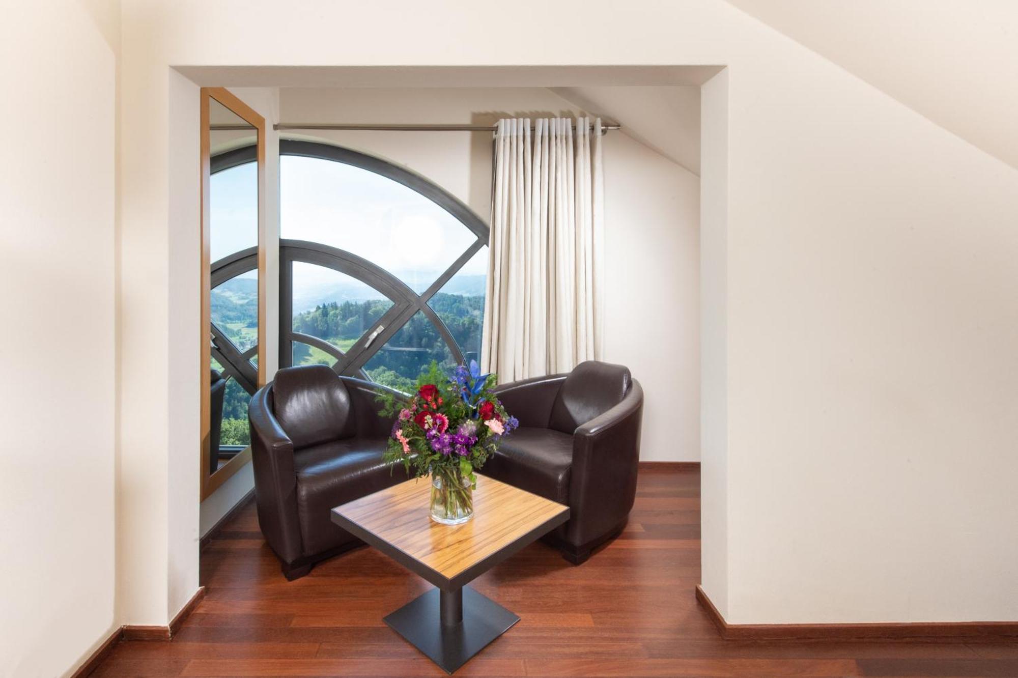 Hotel Uto Kulm Car-Free Hideaway In Zurich Bonstetten Kamer foto